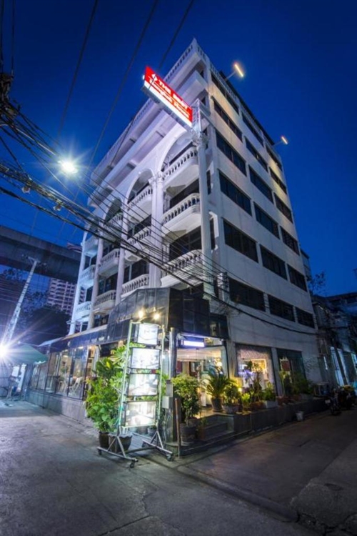 เบสท์ บางกอก เฮ้าส์, โรงแรม