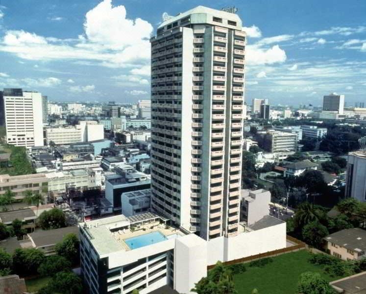 เซนเตอร์ พอยต์ ประตูน้ำ, โรงแรม